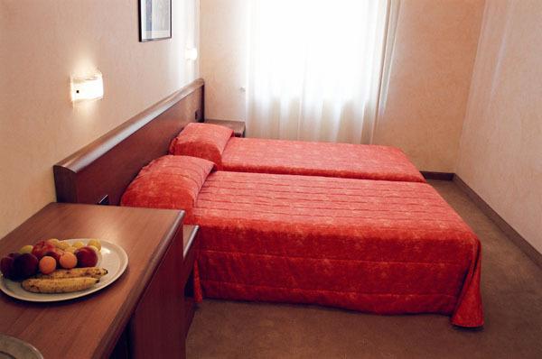 Hotel Italia Carmagnola Ruang foto
