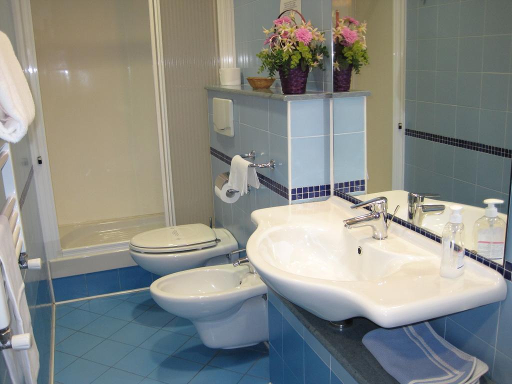 Hotel Italia Carmagnola Ruang foto